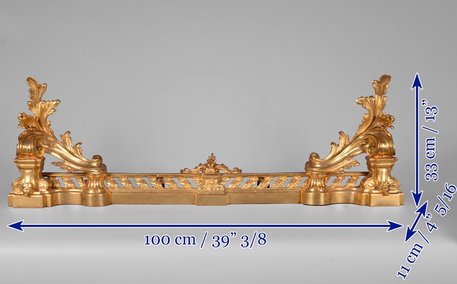 Fire fender with acanthus leaves Fire fender with acanthus leaves-8