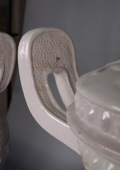 Gallé for l'Escalier de Cristal, Ceramic covered pot adorned with a Foo dog on the lid taking the traditional shape of Chinese perfume burner, circa 1870 Gallé for l'Escalier de Cristal, Ceramic covered pot adorned with a Foo dog on the lid taking the traditional shape of Chinese perfume burner, circa 1870-15