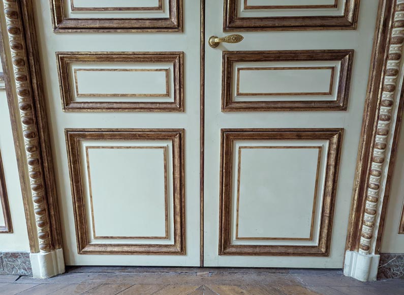 Lot of three moulded double doors, 19th century Lot of three moulded double doors, 19th century-14