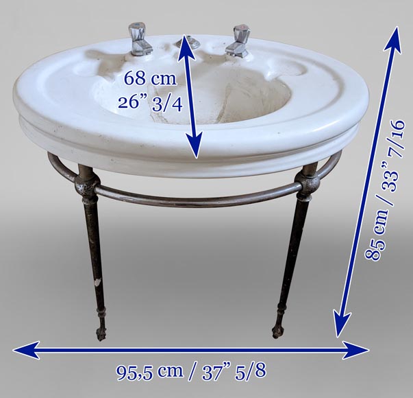 Earthenware washbasin on a chromium foot with lion paws Earthenware washbasin on a chromium foot with lion paws-10