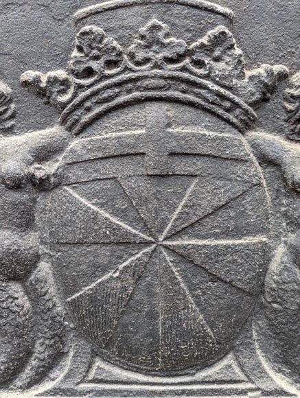 Fireback with the coat of arms of a house de Rogres Champignelles's representative, 18th century Fireback with the coat of arms of a house de Rogres Champignelles's representative, 18th century-3
