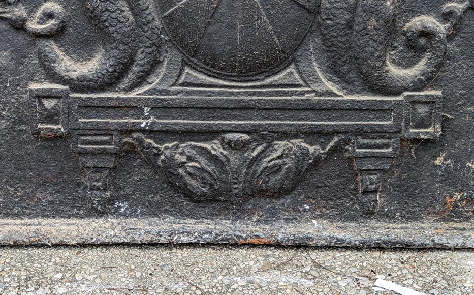 Fireback with the coat of arms of a house de Rogres Champignelles's representative, 18th century Fireback with the coat of arms of a house de Rogres Champignelles's representative, 18th century-6