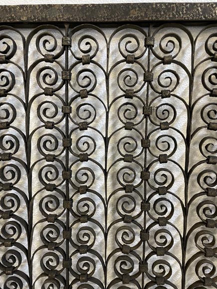 Pair of Gothic style wrought iron radiator railings  Pair of Gothic style wrought iron radiator railings -8