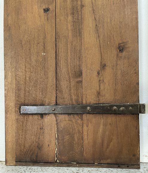 Series of three antique oak doors with their metal hinge Series of three antique oak doors with their metal hinge-7