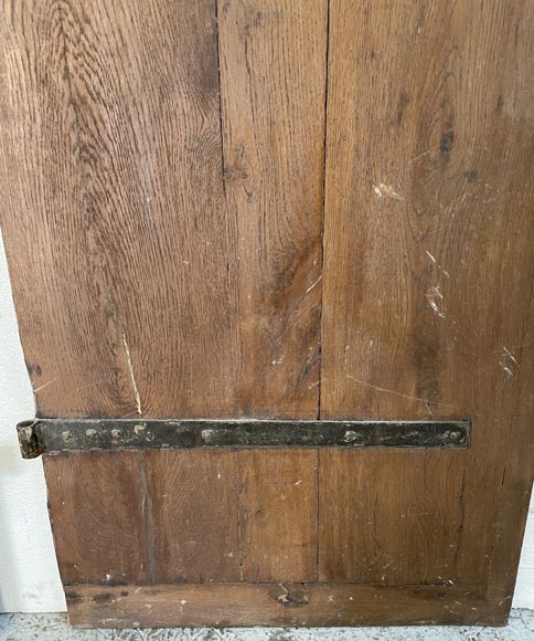 Series of three antique oak doors with their metal hinge Series of three antique oak doors with their metal hinge-10