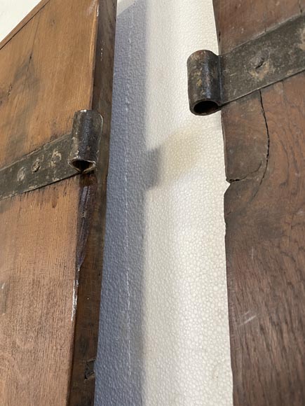 Series of three antique oak doors with their metal hinge Series of three antique oak doors with their metal hinge-11