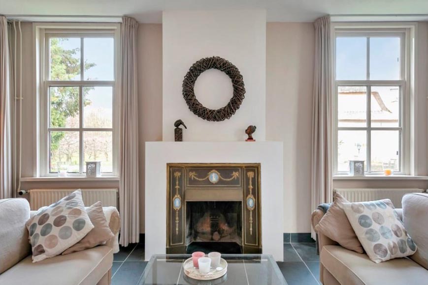 Mantel insert with medallions Wedgwood style Mantel insert with medallions Wedgwood style-1