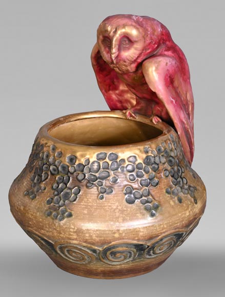 Eduard Stellmacher (attributed to) for Amphora, Earthenware owl vase, late 1890s Eduard Stellmacher (attributed to) for Amphora, Earthenware owl vase, late 1890s-0