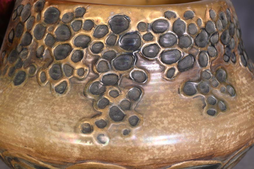 Eduard Stellmacher (attributed to) for Amphora, Earthenware owl vase, late 1890s Eduard Stellmacher (attributed to) for Amphora, Earthenware owl vase, late 1890s-6