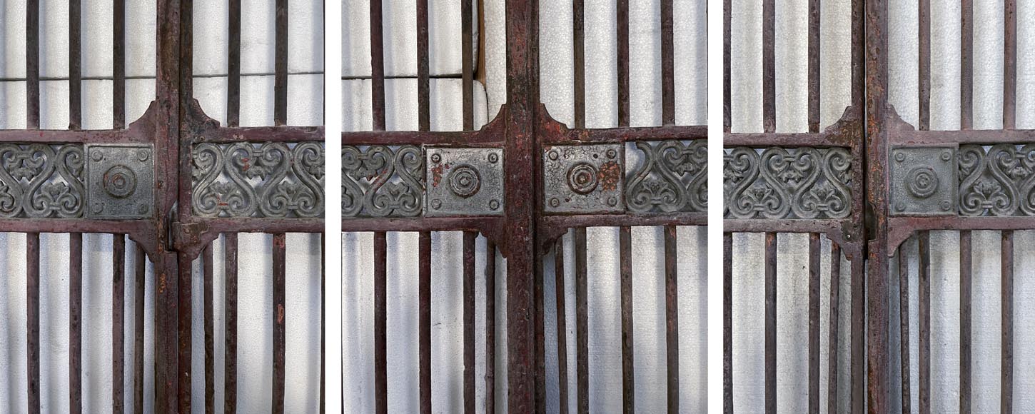 19th century butcher's facade in cast iron and iron 19th century butcher's facade in cast iron and iron-12