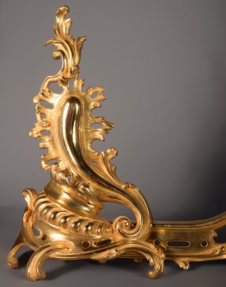 Beautiful Louis XV style gilt bronze fire fender Beautiful Louis XV style gilt bronze fire fender-2