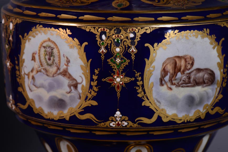 Pair of Girandoles in bronze and Sèvres porcelain Pair of Girandoles in bronze and Sèvres porcelain-10