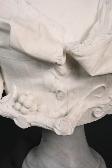 F. SAUL, Jeune fille au chapeau dans les vignes, carved bust in Carrara marble F. SAUL, Jeune fille au chapeau dans les vignes, carved bust in Carrara marble-7