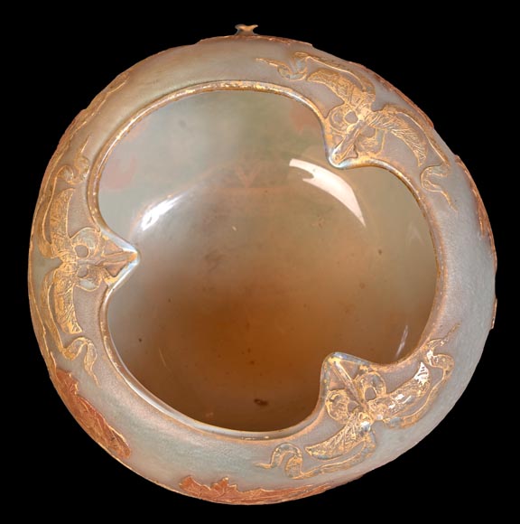 Daum Nancy — “Maple Leaves” Art Nouveau Acid-Etched Glass Vase Daum Nancy — “Maple Leaves” Art Nouveau Acid-Etched Glass Vase-7