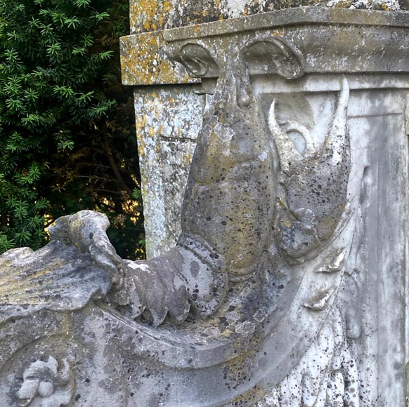 Carved Marble Fountain Curb with Aquatic Bestiary, 19th Century Carved Marble Fountain Curb with Aquatic Bestiary, 19th Century-5