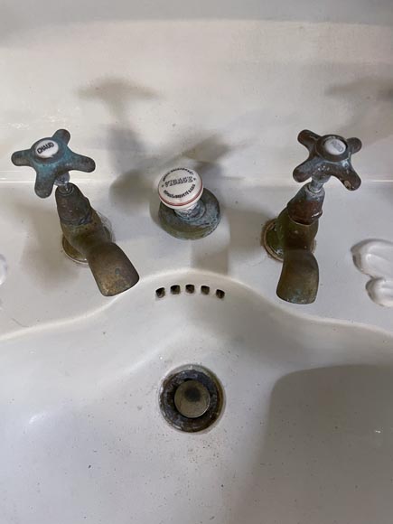 Earthenware washbasin on column, 19th century Earthenware washbasin on column, 19th century-4