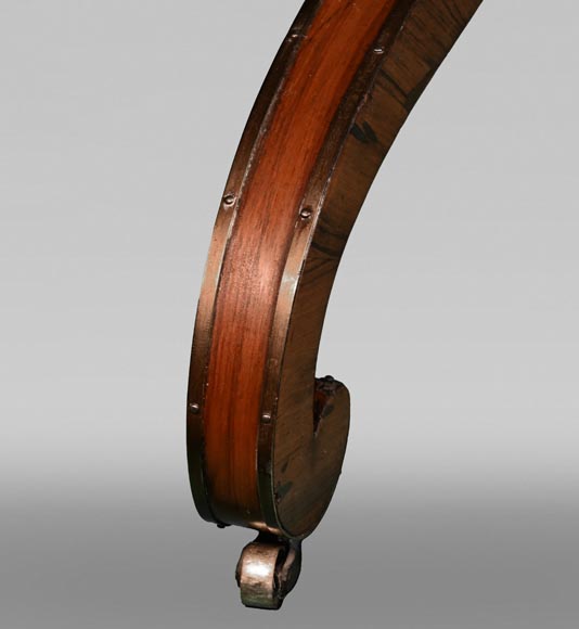 A pedestal table with a very rare enamel decoration from the Rubelles faience factory A pedestal table with a very rare enamel decoration from the Rubelles faience factory-10