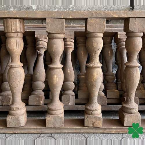 Important set of wooden railings from Egypt