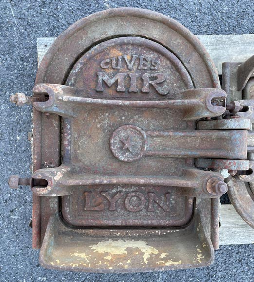 MIR in Lyon, set of four cast-iron tank doors MIR in Lyon, set of four cast-iron tank doors-1