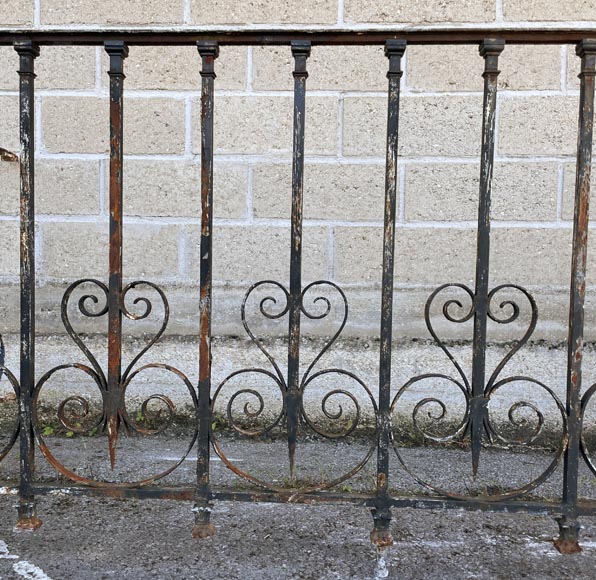Three-sided wrought-iron balcony railing, 19th century Three-sided wrought-iron balcony railing, 19th century-3