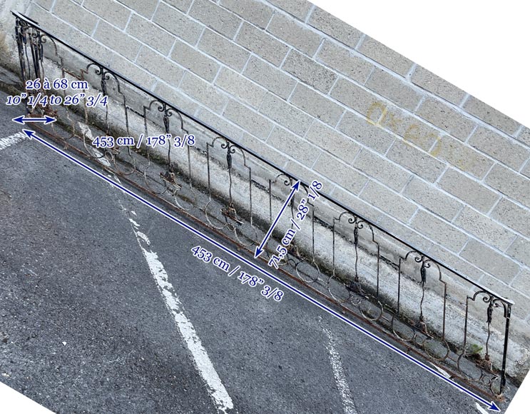 Long pair of staircase railings in the Napoleon III style, 18th century Long pair of staircase railings in the Napoleon III style, 18th century-10