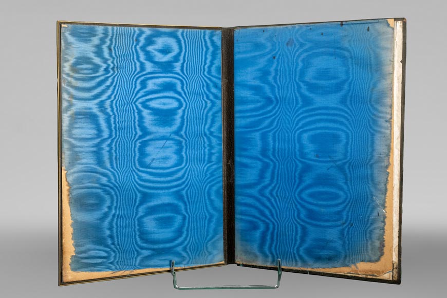 A briefcase with precious porcelain decoration by Julien-Nicolas RIVART A briefcase with precious porcelain decoration by Julien-Nicolas RIVART-6