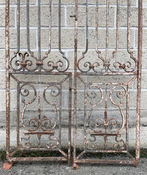 Small wrought-iron gate Small wrought-iron gate-2