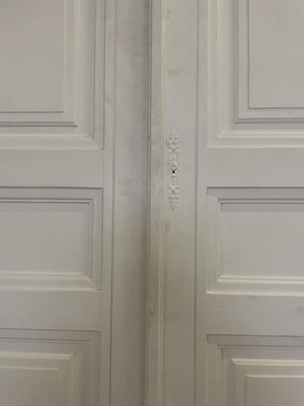 Double curved cupboard door with frame Double curved cupboard door with frame-3