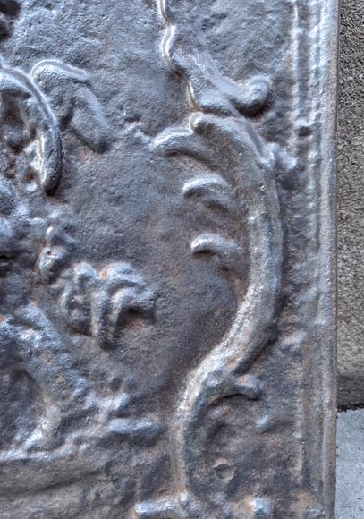 Fireback with putti Fireback with putti-4