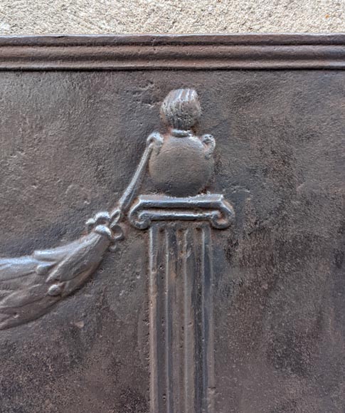 Fireback with Hercules columns Fireback with Hercules columns-2