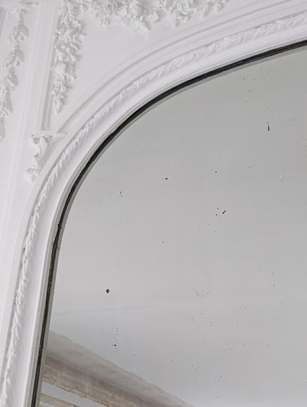 Louis XVI style rounded trumeau adorned with a garland of flowers Louis XVI style rounded trumeau adorned with a garland of flowers-4