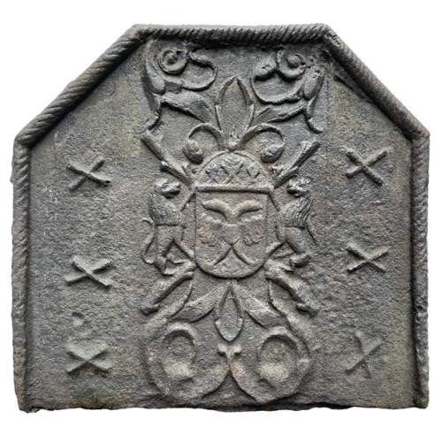 Fireback from the 16th century with the arms of Charles V