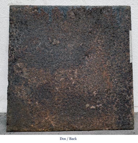 Fireback decorated with antique musical instruments surrounded by a laurel wreath Fireback decorated with antique musical instruments surrounded by a laurel wreath-4