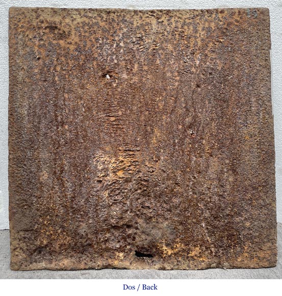 Fireback decorated with the coat of arms of France Fireback decorated with the coat of arms of France-5