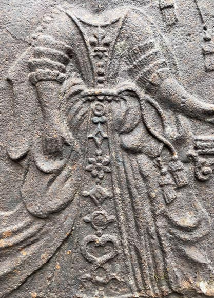 18th century Louis XV style fireback representing the Queen of France Marie Leczinska 18th century Louis XV style fireback representing the Queen of France Marie Leczinska-4