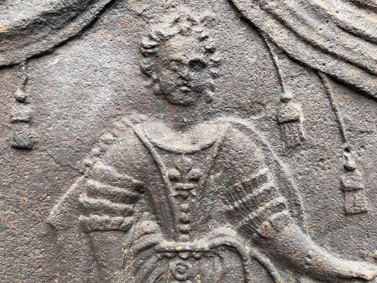 18th century Louis XV style fireback representing the Queen of France Marie Leczinska 18th century Louis XV style fireback representing the Queen of France Marie Leczinska-5