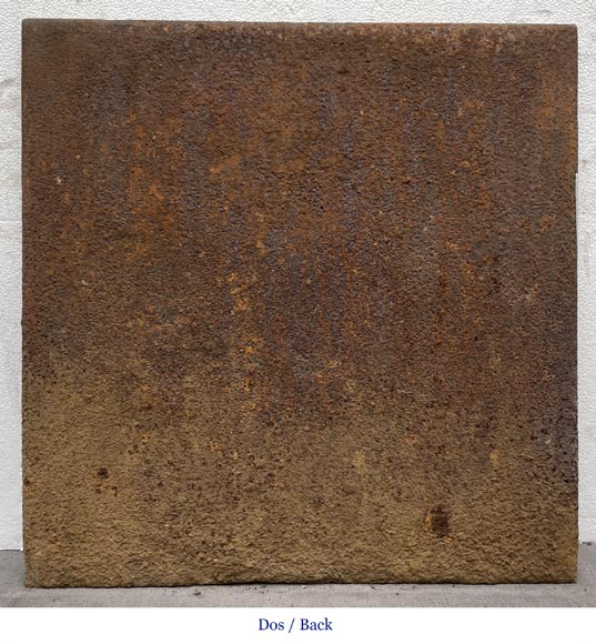 Fireback from the 18th century with a triple figuration of the coat of arms of France Fireback from the 18th century with a triple figuration of the coat of arms of France-8