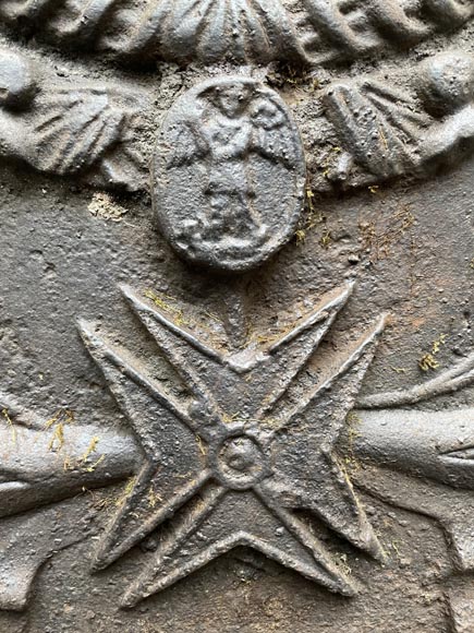 Fireback from the 17th century with the arms of France and Navarre Fireback from the 17th century with the arms of France and Navarre-5