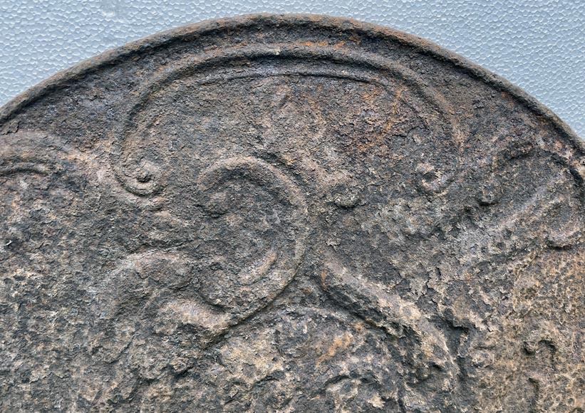 18th century Louis XV style fireback with monogram 18th century Louis XV style fireback with monogram-2