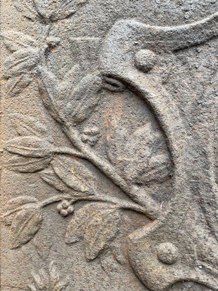 Fireback of the 18th century with crowned arms. Fireback of the 18th century with crowned arms.-5