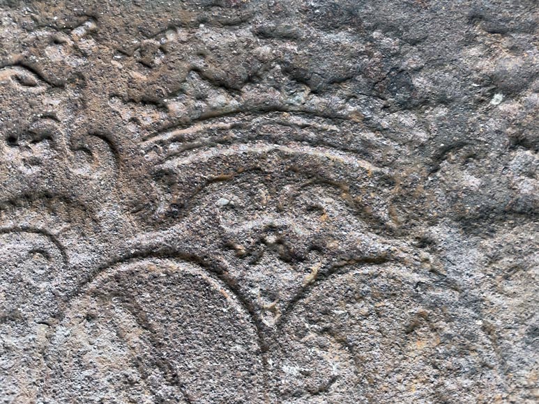 18th century fireback with two shields 18th century fireback with two shields-4