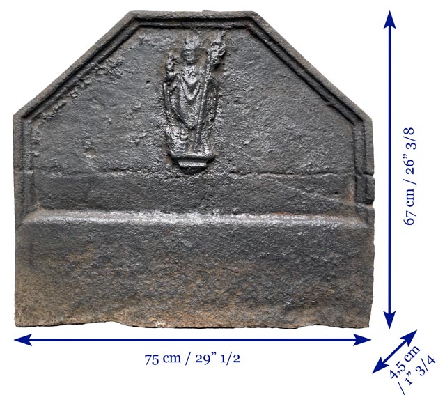 Fireback from the 16th century representing a bishop or a saint Fireback from the 16th century representing a bishop or a saint-5
