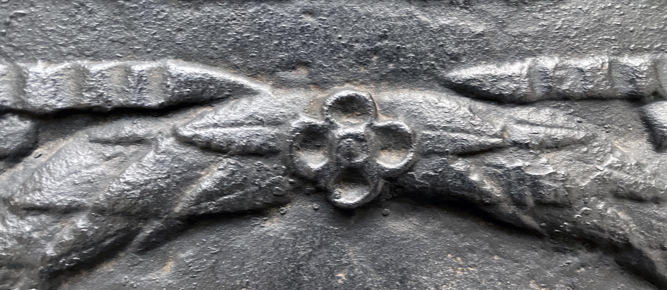 Fireback from the XVIIIth century showing a lover having fun with a goat Fireback from the XVIIIth century showing a lover having fun with a goat-4