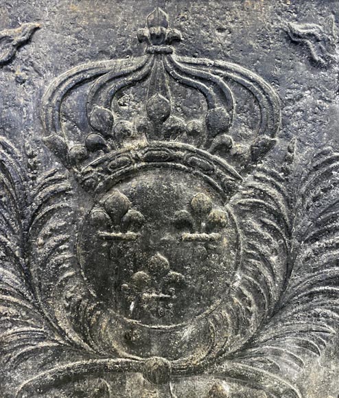 Royal fleur-de-lys fireback Royal fleur-de-lys fireback-1