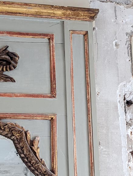 Transition period carved wood trumeau with a couple of birds Transition period carved wood trumeau with a couple of birds-5