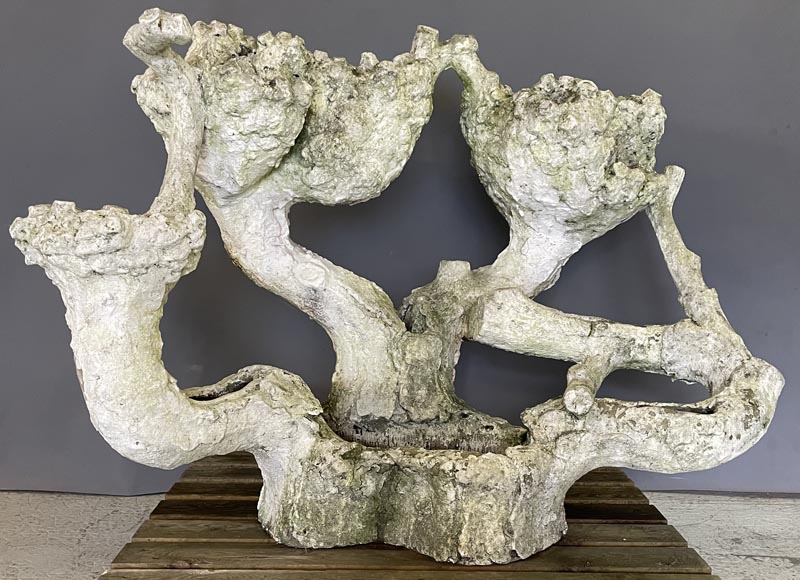 Concrete planter with plant forms Concrete planter with plant forms-2