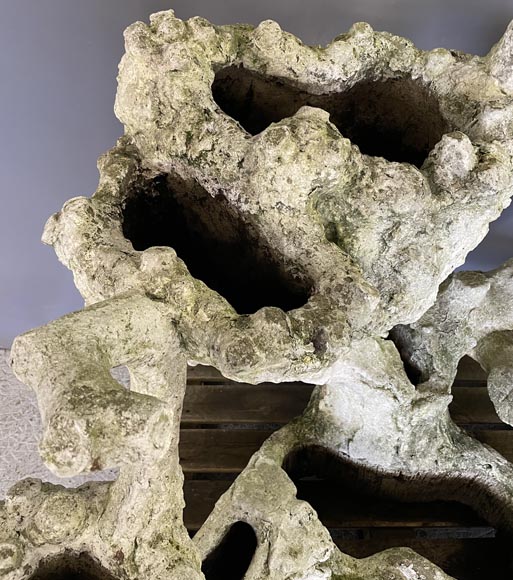 Concrete planter with plant forms Concrete planter with plant forms-4