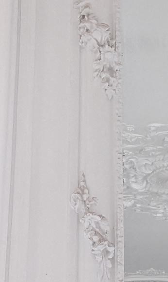 Large Regency style overmantel with carved shell in wood and stucco Large Regency style overmantel with carved shell in wood and stucco-4