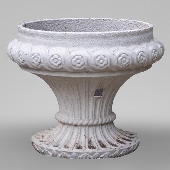 Louis XVI style vase decorated with rope and flowers Louis XVI style vase decorated with rope and flowers-0