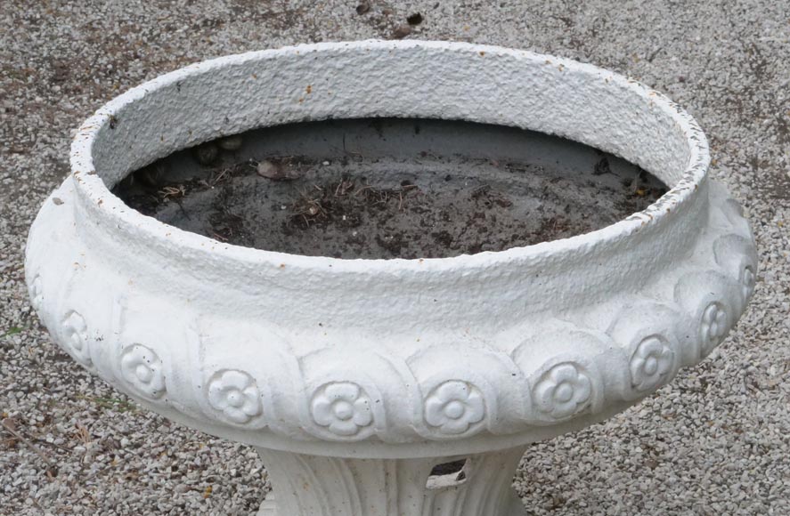 Louis XVI style vase decorated with rope and flowers Louis XVI style vase decorated with rope and flowers-2